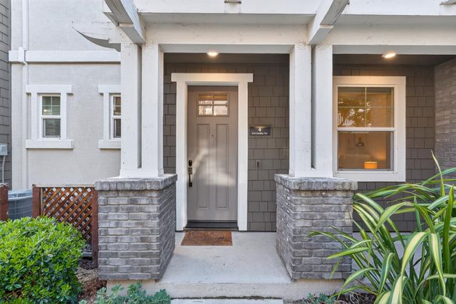 818 Gridley Terrace 4, Sunnyvale, CA 94085