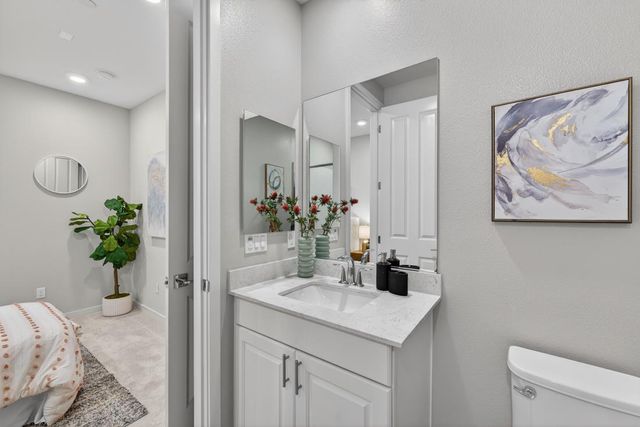 818 Gridley Terrace 4, Sunnyvale, CA 94085