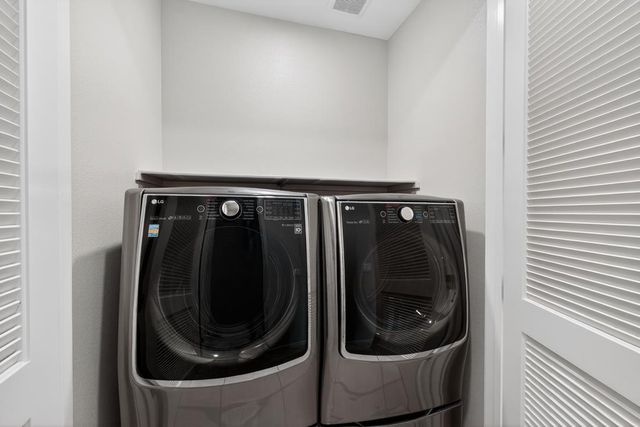 818 Gridley Terrace 4, Sunnyvale, CA 94085