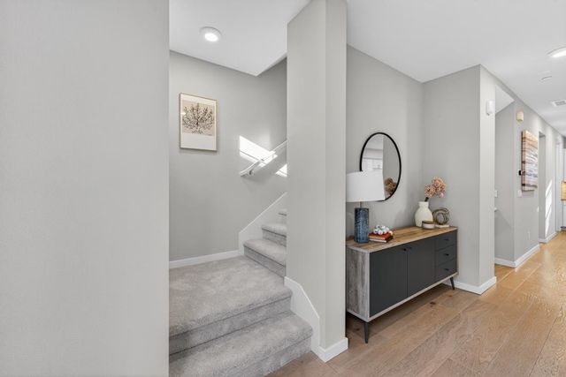 818 Gridley Terrace 4, Sunnyvale, CA 94085