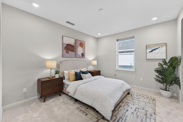 818 Gridley Terrace 4, Sunnyvale, CA 94085