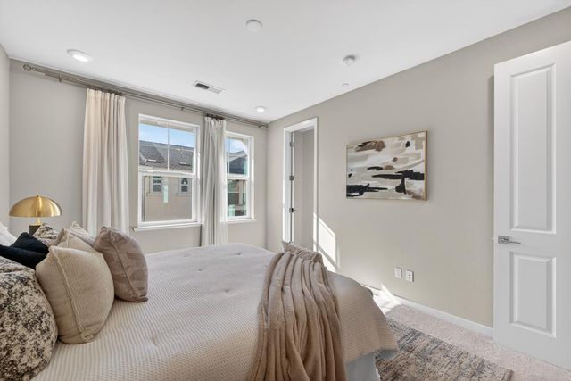 818 Gridley Terrace 4, Sunnyvale, CA 94085