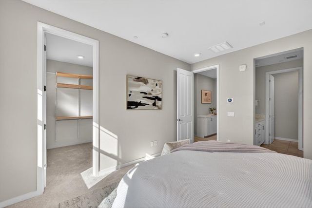 818 Gridley Terrace 4, Sunnyvale, CA 94085