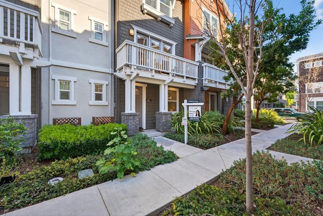 818 Gridley Terrace 4, Sunnyvale, CA 94085