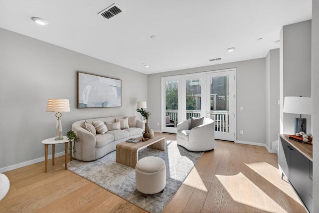 818 Gridley Terrace 4, Sunnyvale, CA 94085