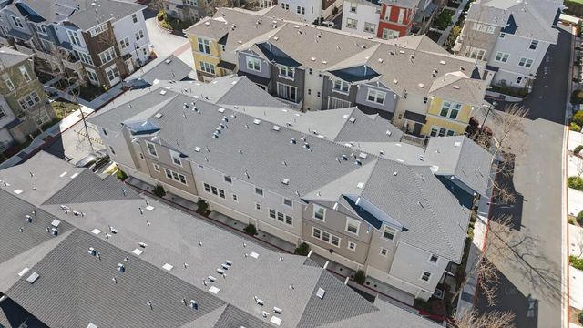 818 Gridley Terrace 4, Sunnyvale, CA 94085