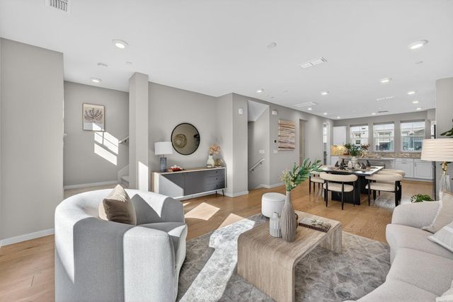 818 Gridley Terrace 4, Sunnyvale, CA 94085