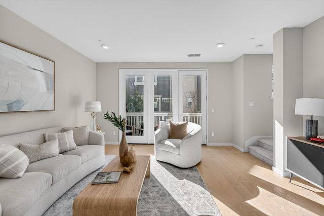 818 Gridley Terrace 4, Sunnyvale, CA 94085