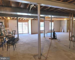 6 MONARCH DR, Burlington, NJ 08016
