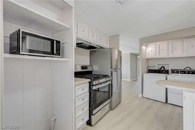 3652 Katmai Drive, Las Vegas, NV 89122