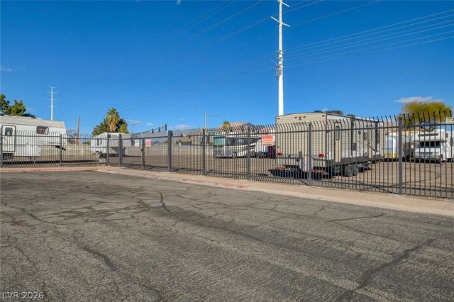 3652 Katmai Drive, Las Vegas, NV 89122