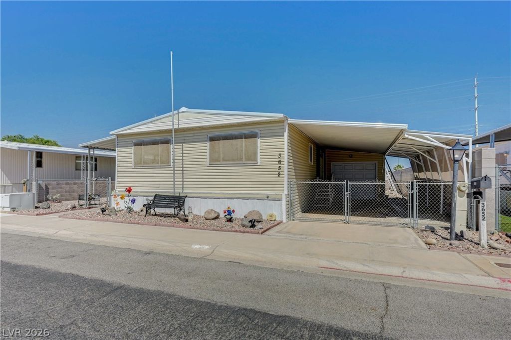 3652 Katmai Drive, Las Vegas, NV 89122