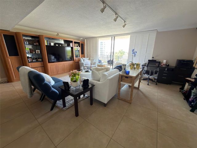 1167 Hillsboro Mile 308, Hillsboro Beach, FL 33062