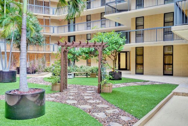 1167 Hillsboro Mile 308, Hillsboro Beach, FL 33062