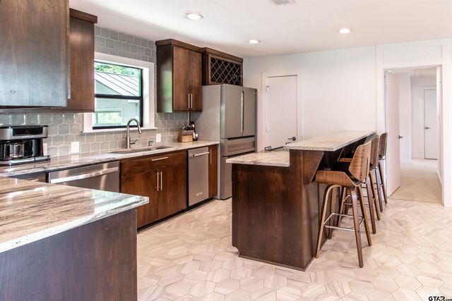 15807 N Peninsula, Whitehouse, TX 75791