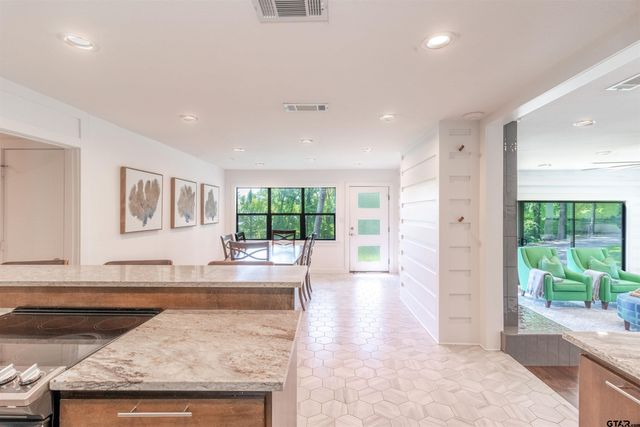 15807 N Peninsula, Whitehouse, TX 75791