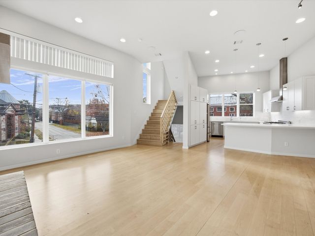 2802 Lee Street, Dallas, TX 75206