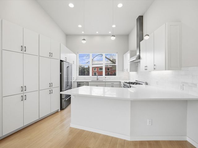 2802 Lee Street, Dallas, TX 75206