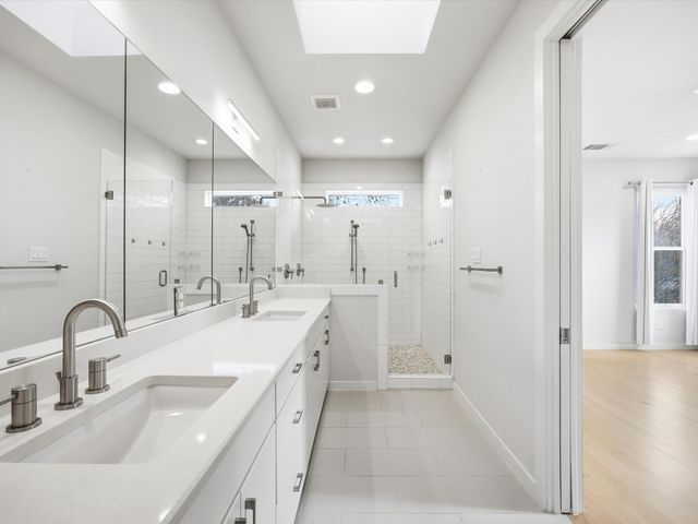 2802 Lee Street, Dallas, TX 75206