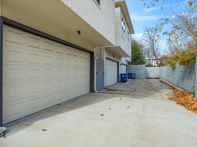 2802 Lee Street, Dallas, TX 75206