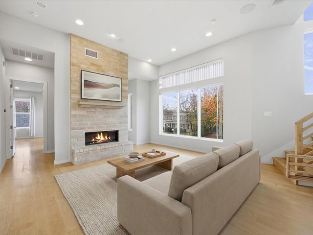 2802 Lee Street, Dallas, TX 75206