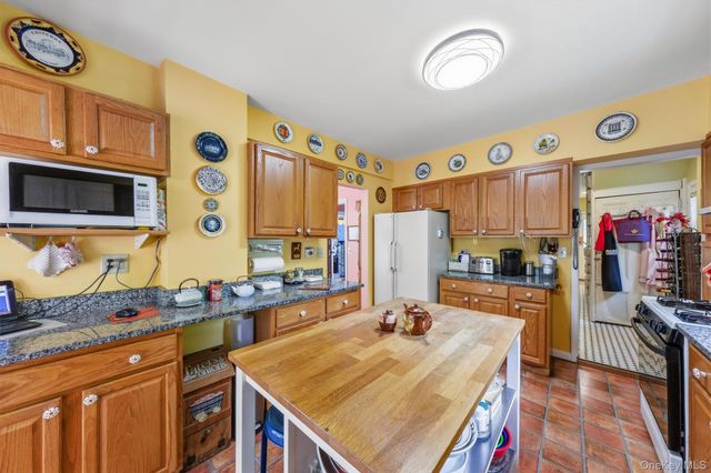 86 Balmville Road, Newburgh, NY 12550