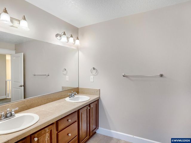 2638 Nautilus Av NW, Salem, OR 97304