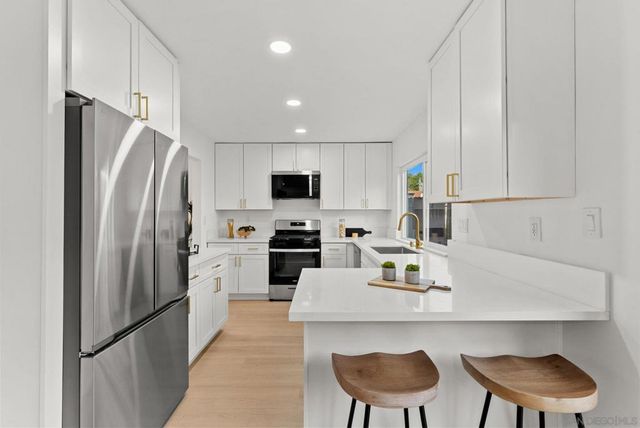 1215 Armstrong Circle, Escondido, CA 92027