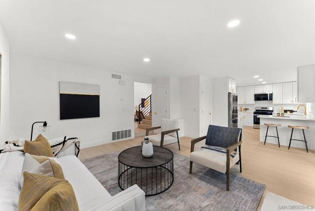 1215 Armstrong Circle, Escondido, CA 92027