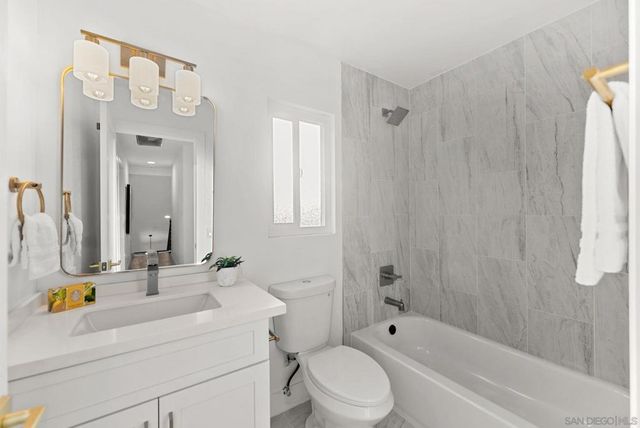 1215 Armstrong Circle, Escondido, CA 92027