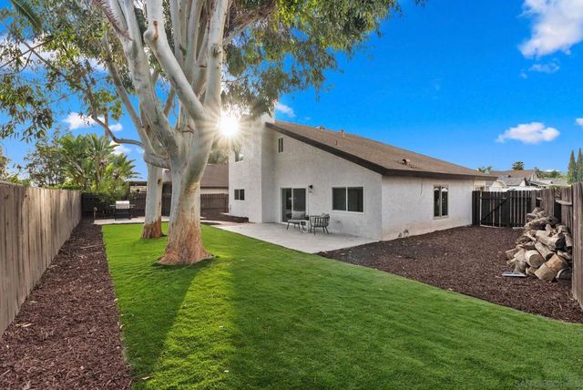 1215 Armstrong Circle, Escondido, CA 92027