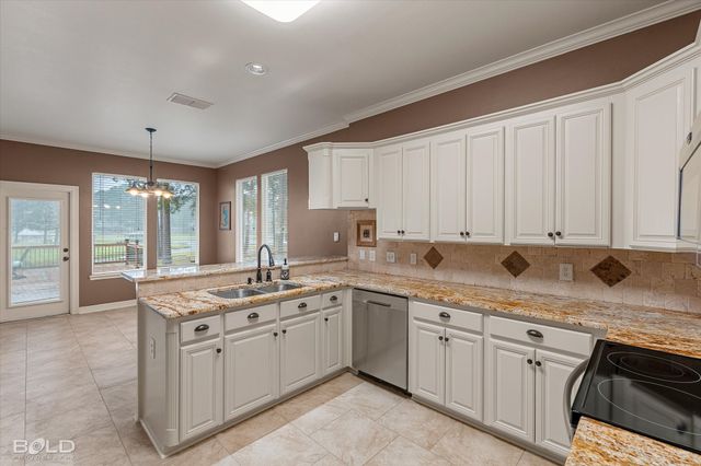 1663 Spencer Circle, Benton, LA 71006