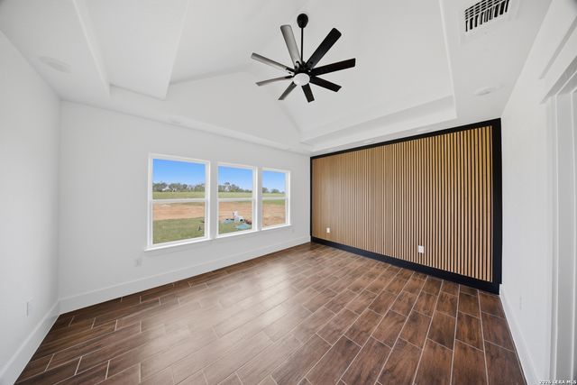 207 Hidden Ranch, Floresville, TX 78114