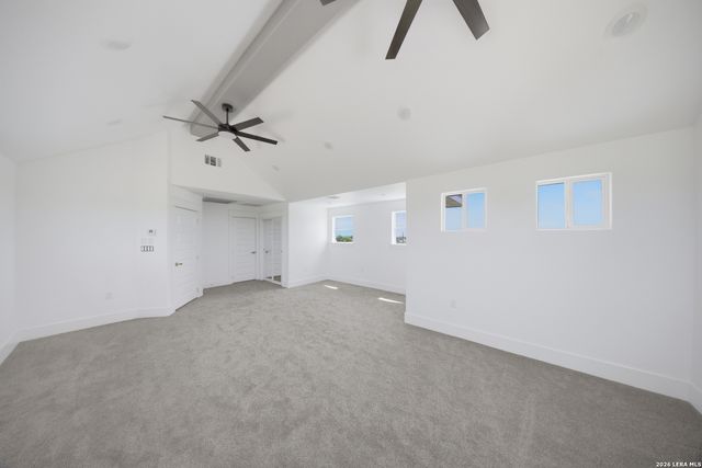 207 Hidden Ranch, Floresville, TX 78114