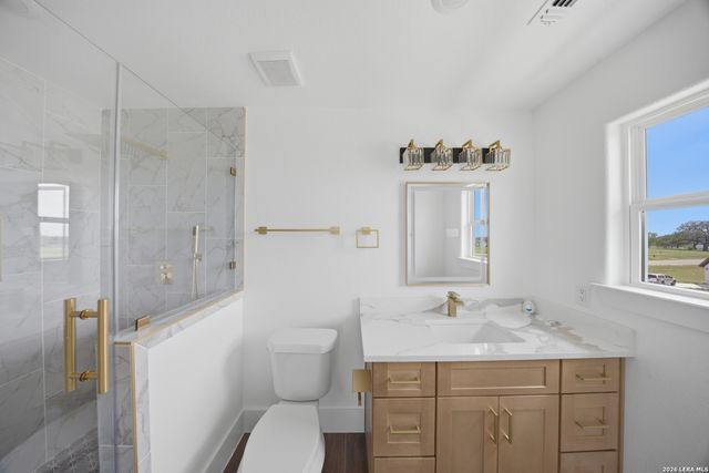 207 Hidden Ranch, Floresville, TX 78114