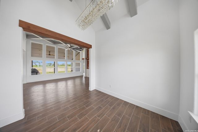 207 Hidden Ranch, Floresville, TX 78114