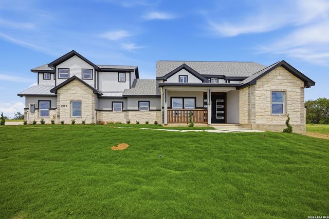 207 Hidden Ranch, Floresville, TX 78114