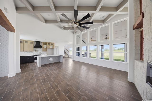 207 Hidden Ranch, Floresville, TX 78114