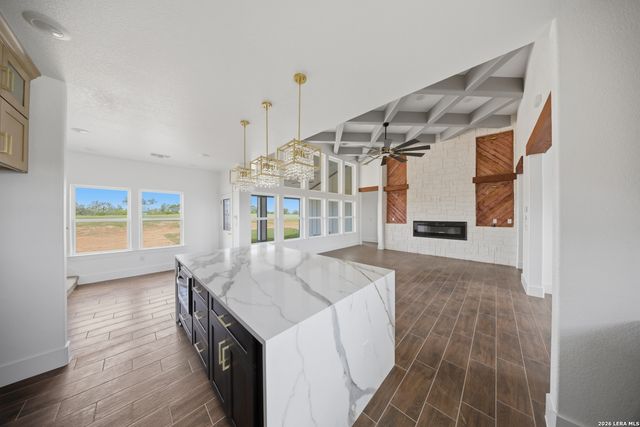 207 Hidden Ranch, Floresville, TX 78114