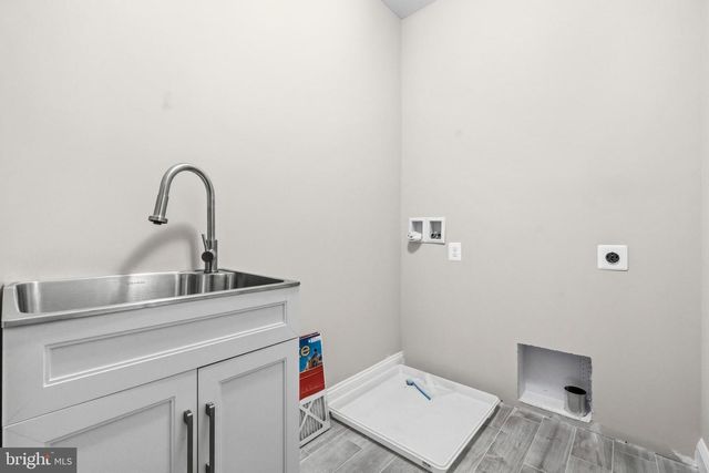 5807 BEECHER ST, Cheverly, MD 20785