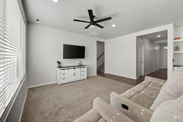 404 Chalcedony, Caldwell, ID 83605