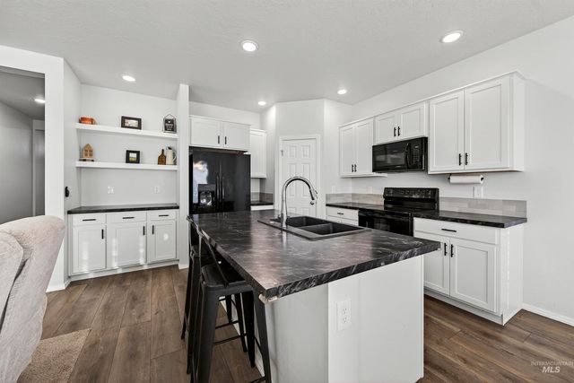 404 Chalcedony, Caldwell, ID 83605