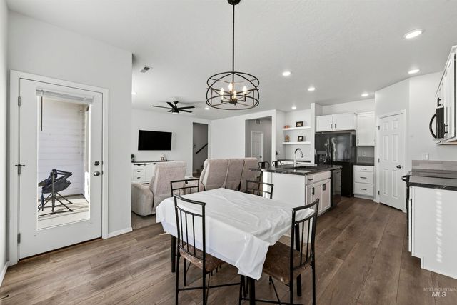 404 Chalcedony, Caldwell, ID 83605