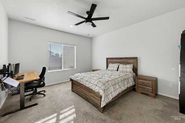 404 Chalcedony, Caldwell, ID 83605