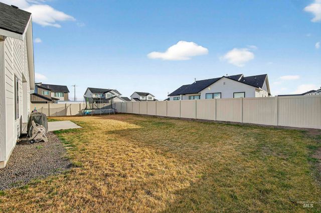 404 Chalcedony, Caldwell, ID 83605