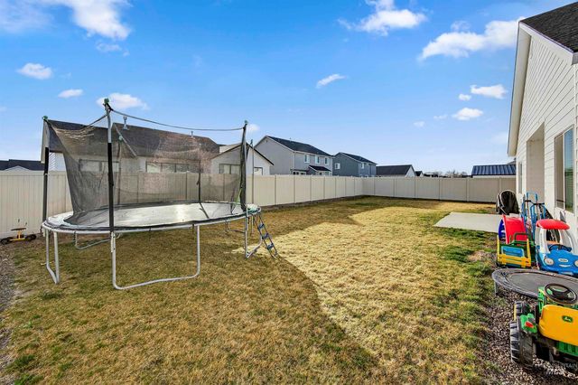 404 Chalcedony, Caldwell, ID 83605