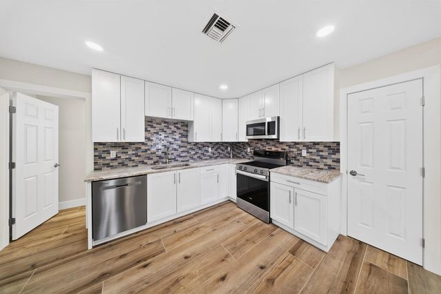 4581 SW Uleta Street, Port St. Lucie, FL 34953