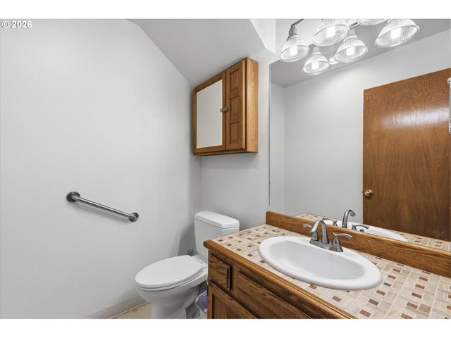 9704 Ne 32ND Ave, Vancouver, WA 98665