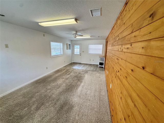 306 N IONA AVENUE, Fruitland Park, FL 34731