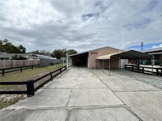 306 N IONA AVENUE, Fruitland Park, FL 34731